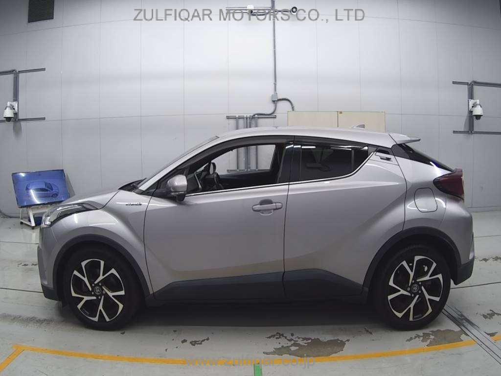 TOYOTA C-HR 2018 Image 4