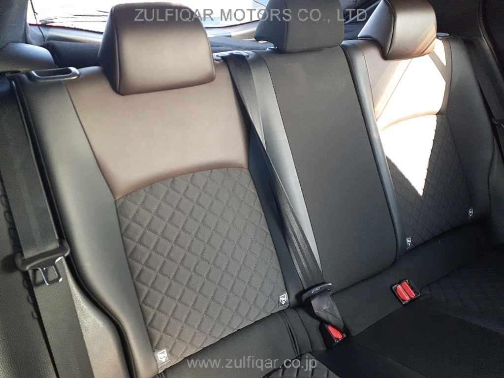 TOYOTA C-HR 2018 Image 9