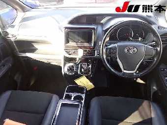 TOYOTA NOAH 2017 Image 3