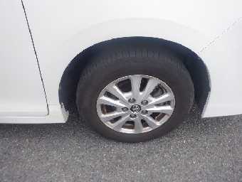 TOYOTA NOAH 2017 Image 13