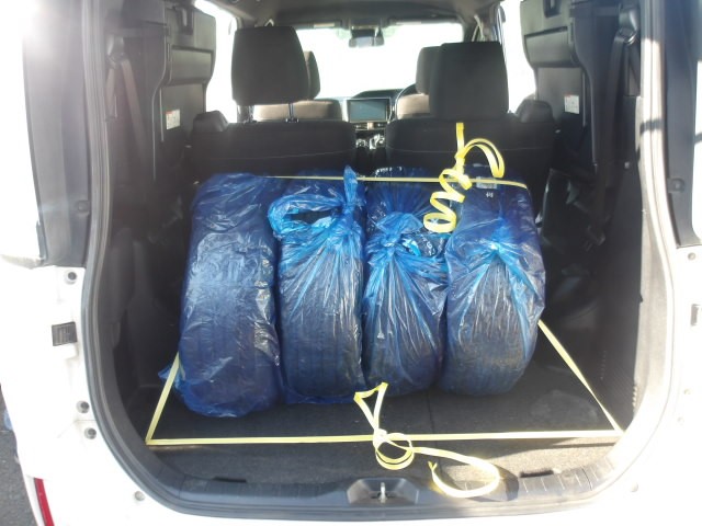 TOYOTA NOAH 2017 Image 30