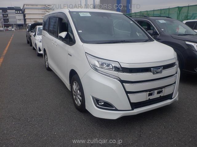 TOYOTA NOAH 2017 Image 8