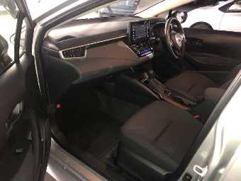 TOYOTA COROLLA TOURING 2020 Image 9