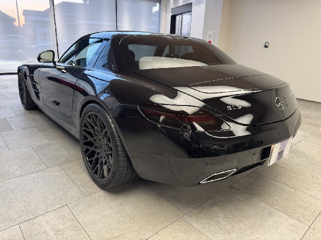 MERCEDES BENZ SLS AMG 2010 Image 21