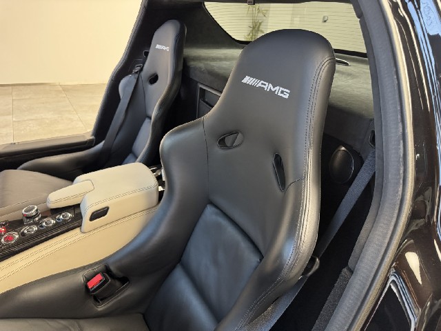 MERCEDES BENZ SLS AMG 2010 Image 46