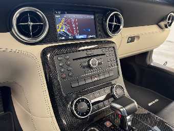 MERCEDES BENZ SLS AMG 2010 Image 46