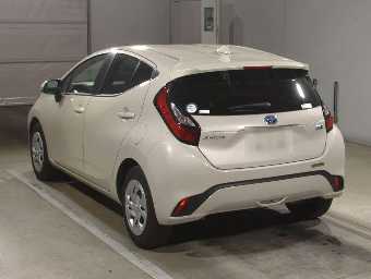 TOYOTA AQUA 2022 Image 4