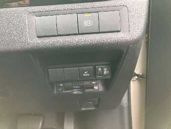 TOYOTA AQUA 2022 Image 10