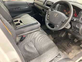 TOYOTA HIACE 2015 Image 5