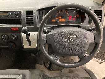 TOYOTA HIACE 2015 Image 6