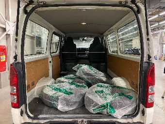 TOYOTA HIACE 2015 Image 8