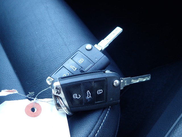 VOLKSWAGEN GOLF R 2014 Image 28