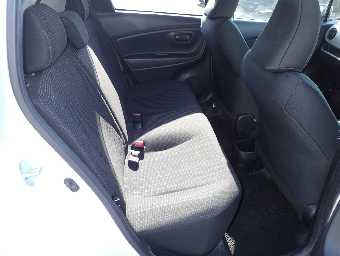 TOYOTA VITZ 2014 Image 18