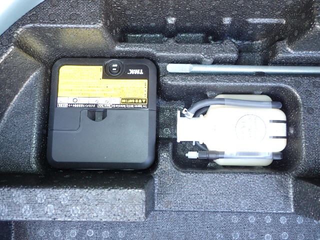 TOYOTA VITZ 2014 Image 30