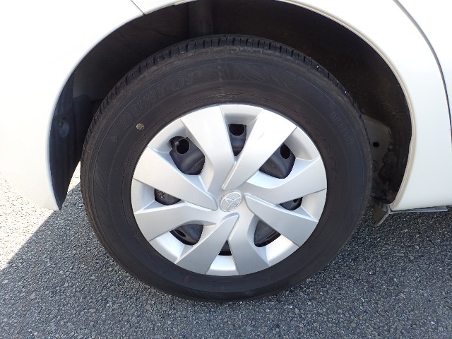 TOYOTA VITZ 2014 Image 46