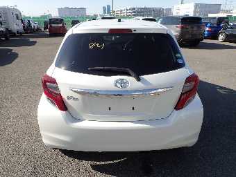 TOYOTA VITZ 2014 Image 6