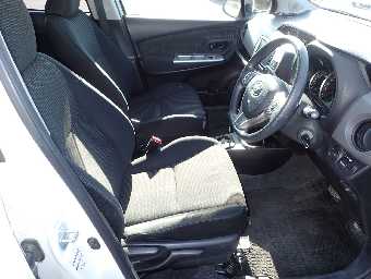 TOYOTA VITZ 2014 Image 7