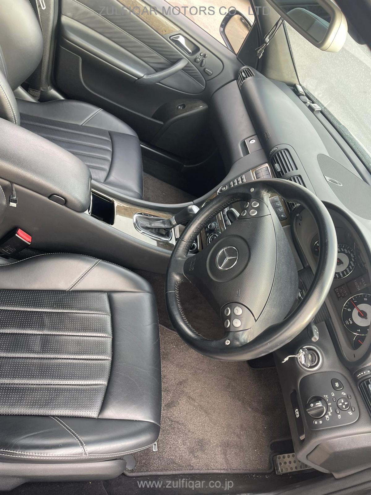 MERCEDES BENZ C CLASS 2005 Image 11