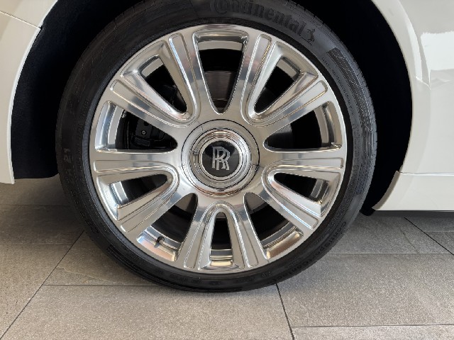 ROLLS ROYCE DAWN 2017 Image 29