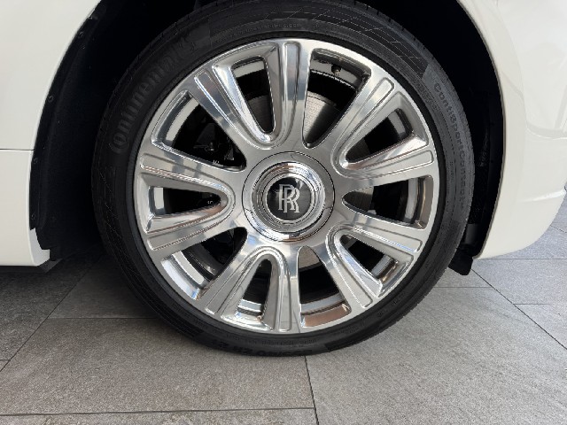 ROLLS ROYCE DAWN 2017 Image 30