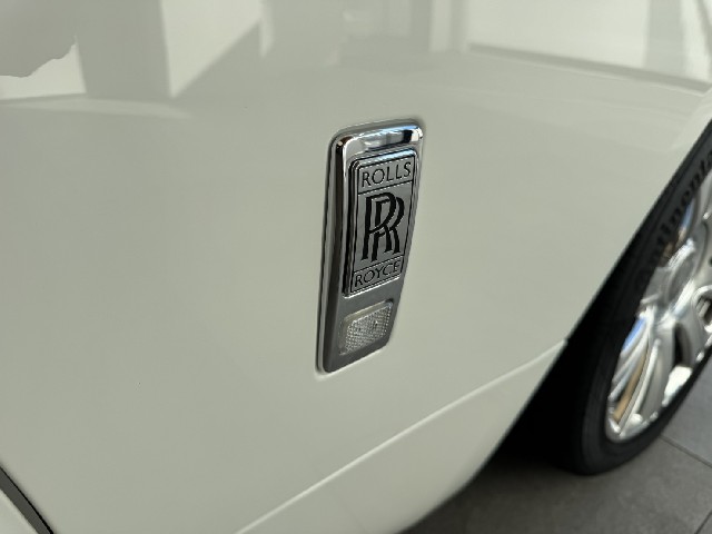 ROLLS ROYCE DAWN 2017 Image 41