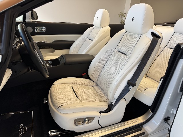 ROLLS ROYCE DAWN 2017 Image 44