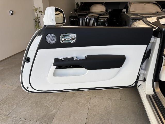 ROLLS ROYCE DAWN 2017 Image 49