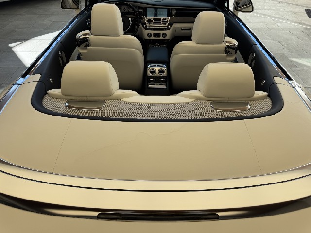 ROLLS ROYCE DAWN 2017 Image 53