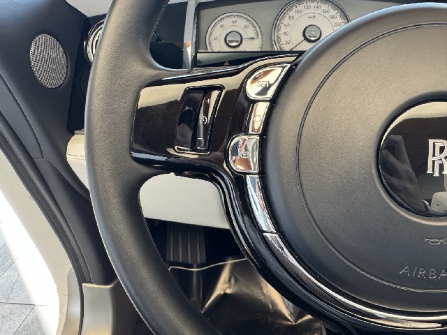 ROLLS ROYCE DAWN 2017 Image 58