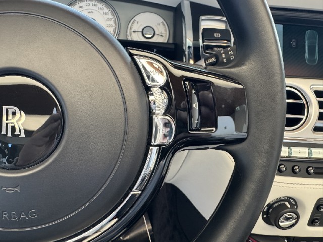 ROLLS ROYCE DAWN 2017 Image 59