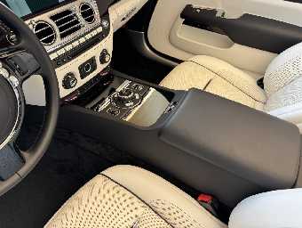 ROLLS ROYCE DAWN 2017 Image 55