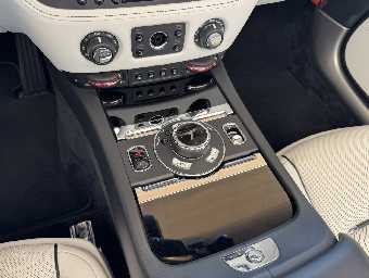 ROLLS ROYCE DAWN 2017 Image 61