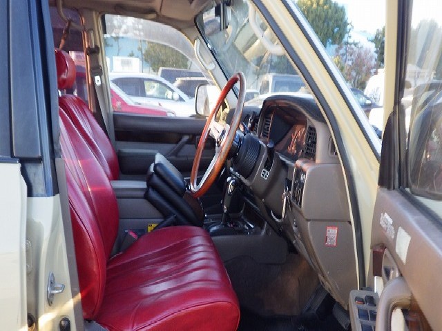 TOYOTA LAND CRUISER 80 1996 Image 22