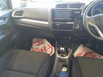 HONDA FIT HYBRID 2017 Image 9