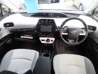 TOYOTA PRIUS 2018 Image 5