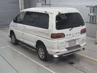 MITSUBISHI DELICA SPACE GEAR 2001 Image 6