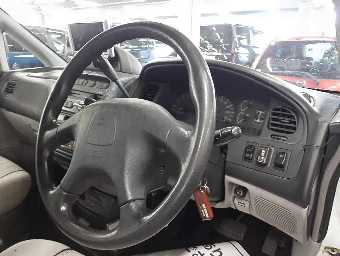 MITSUBISHI DELICA SPACE GEAR 2001 Image 7