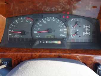 MITSUBISHI DELICA SPACE GEAR 1997 Image 9