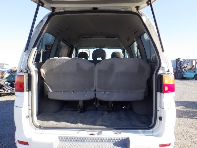 MITSUBISHI DELICA SPACE GEAR 1997 Image 28