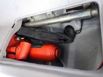 MITSUBISHI DELICA SPACE GEAR 1997 Image 18