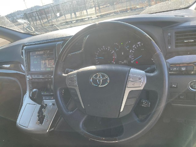 TOYOTA ALPHARD 2014 Image 21