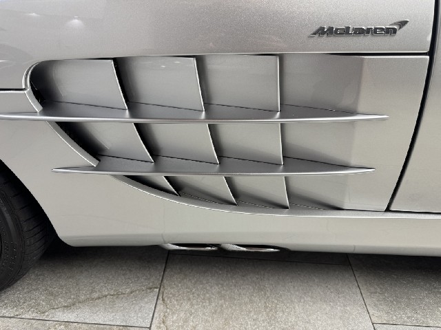 MERCEDES BENZ SLR MCLAREN 2004 Image 30