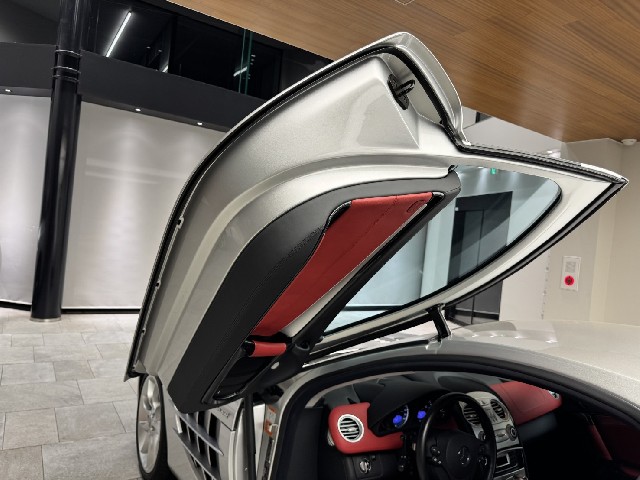 MERCEDES BENZ SLR MCLAREN 2004 Image 40