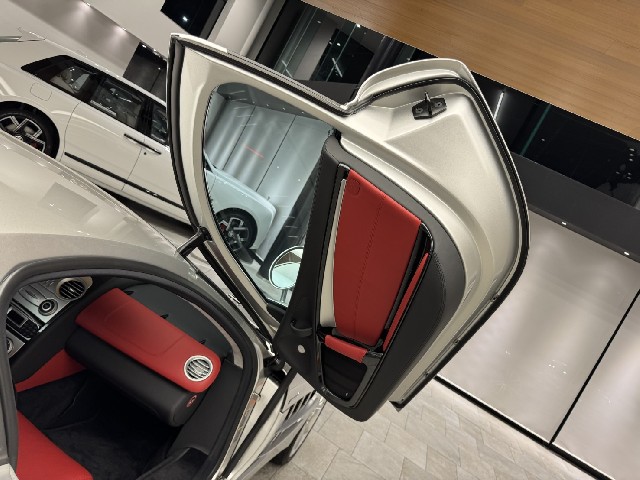 MERCEDES BENZ SLR MCLAREN 2004 Image 47