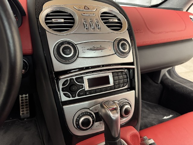 MERCEDES BENZ SLR MCLAREN 2004 Image 56