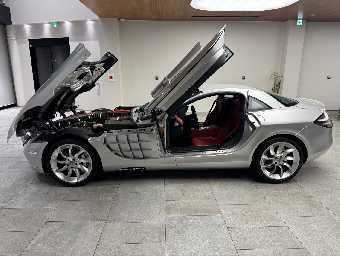 MERCEDES BENZ SLR MCLAREN 2004 Image 54