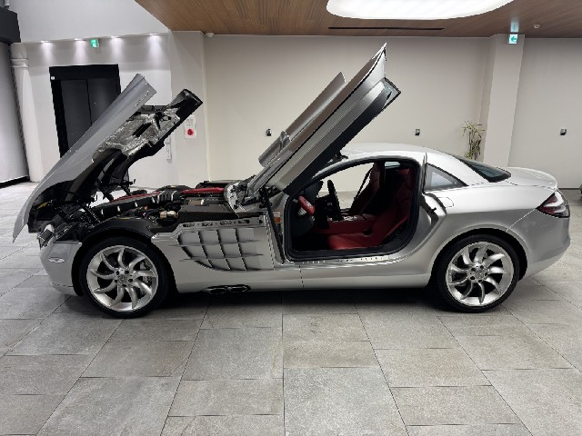 MERCEDES BENZ SLR MCLAREN 2004 Image 60