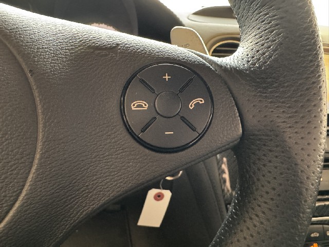 MERCEDES BENZ SL 2011 Image 45