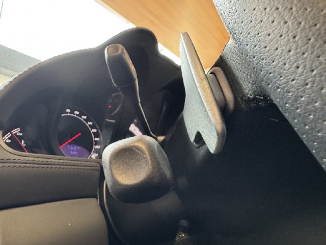 MERCEDES BENZ SL 2011 Image 46