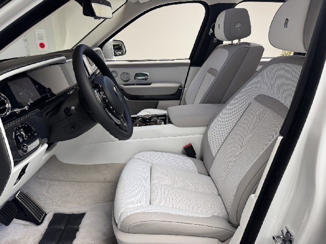 ROLLS ROYCE CULLINAN 2025 Image 29